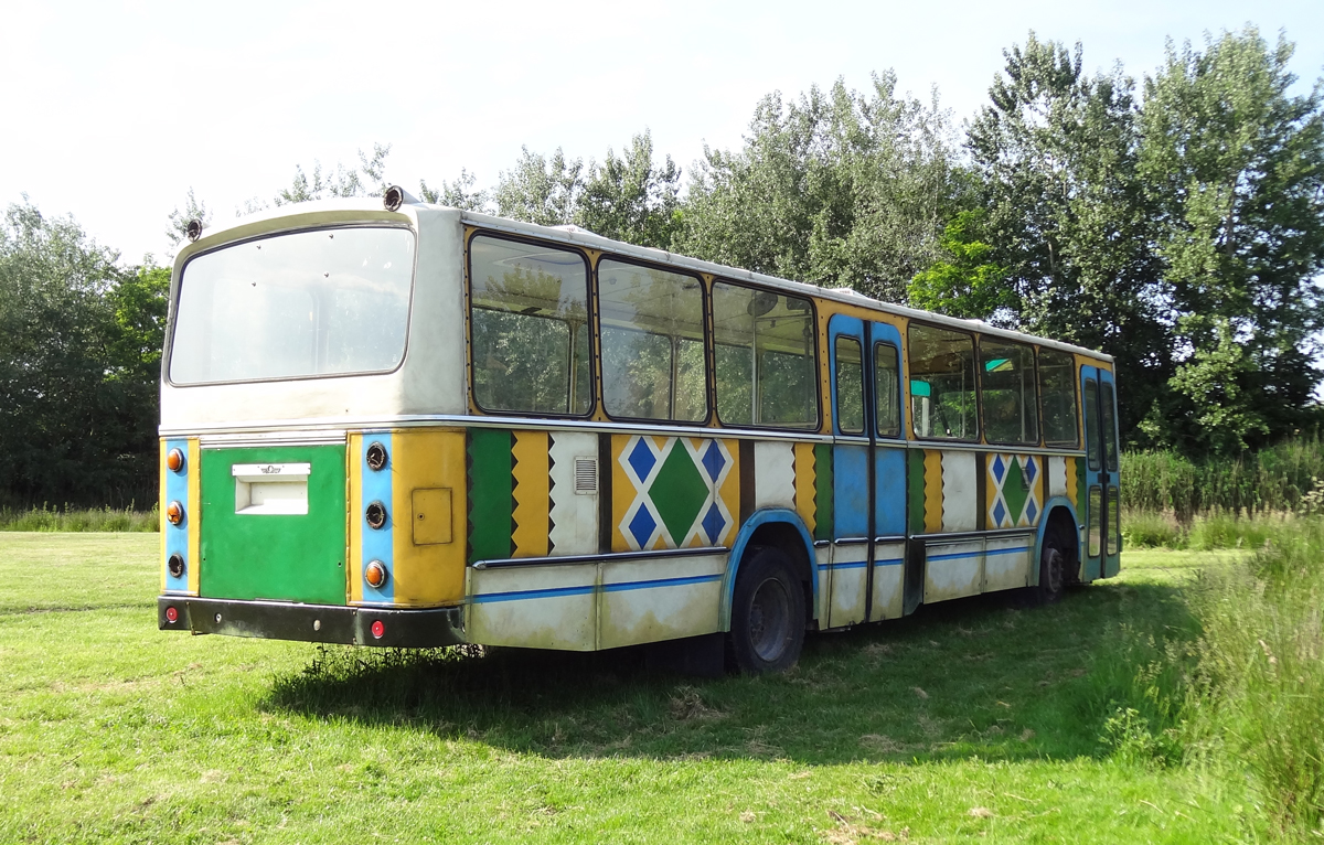 bus giraffenvlakte zooparc overloon